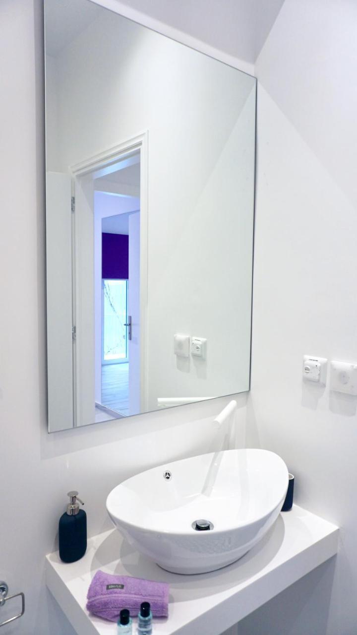 Central, Bright Apt In Athens Near Metro エクステリア 写真