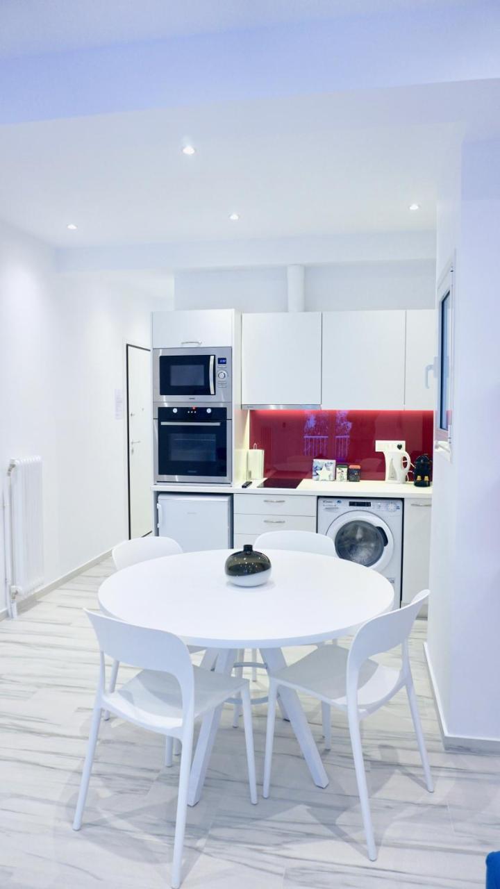 Central, Bright Apt In Athens Near Metro エクステリア 写真